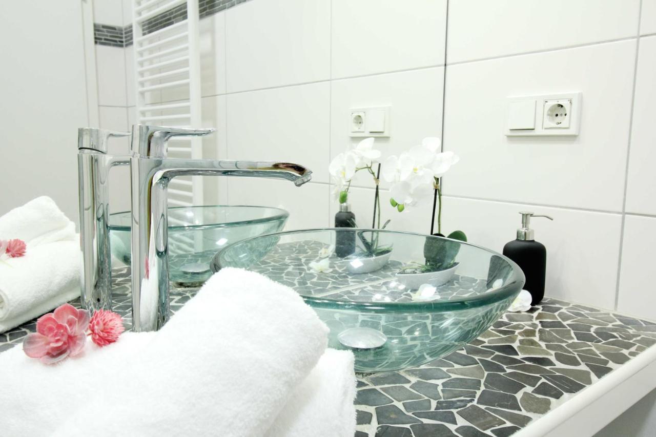 Secret Hideaways Cozystudio Superior Apartments Mit Wifi L 450M Bis Uni L Messe L Flughafen L Zoo Duisburg Exterior foto