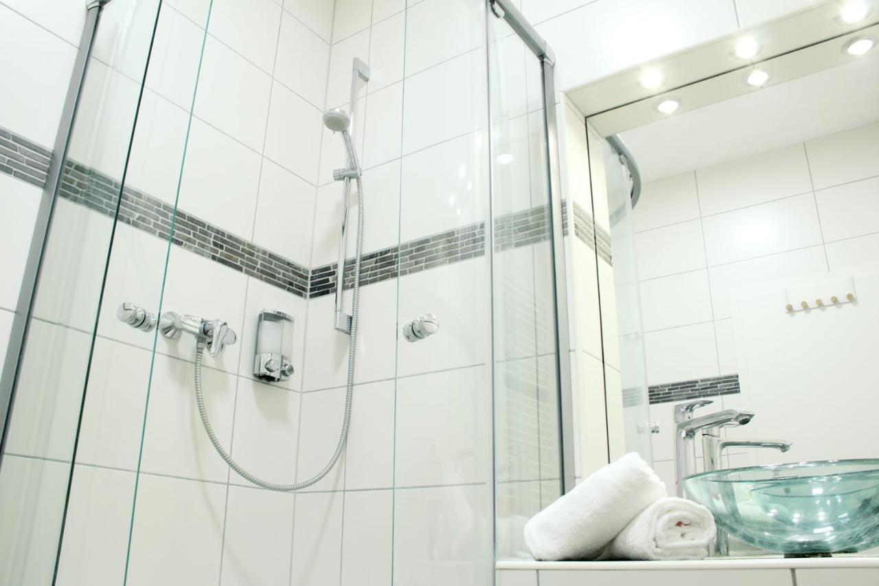 Secret Hideaways Cozystudio Superior Apartments Mit Wifi L 450M Bis Uni L Messe L Flughafen L Zoo Duisburg Exterior foto